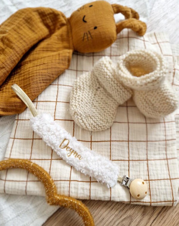 Attache sucette bouclette