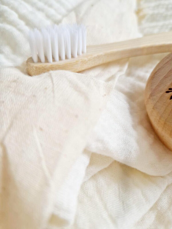 Lot boîte  à dents de lait et sa brosse à dents – Image 4