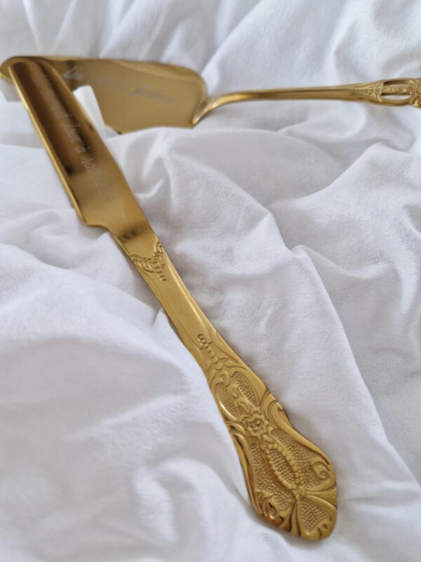 Set pelle à tarte & couteau dorés – Image 2