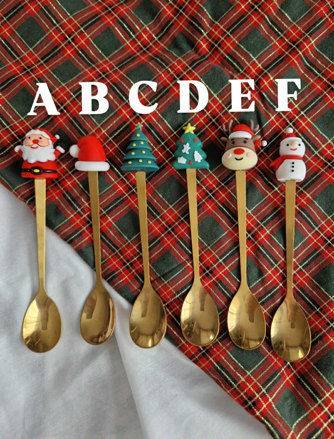 Cuillères de Noël dorées gravées - Motif en silicone – Image 5