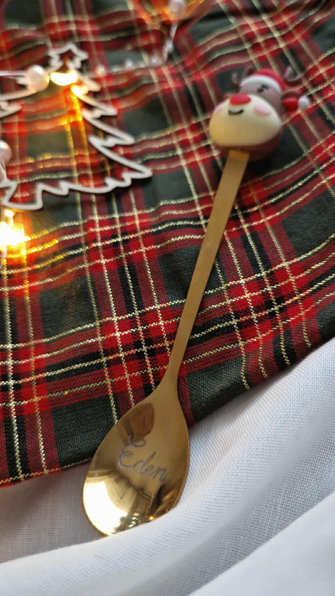 Cuillères de Noël dorées gravées - Motif en silicone – Image 3